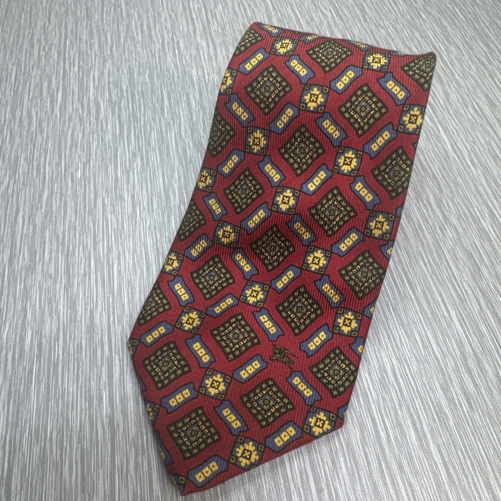Burberrys London Red‎ Silk Tie Geometric Pattern Made in Italy Vintage Classic